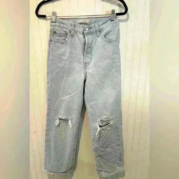 Levi’s Ribcage Straight Ankle Womens Ripped Button Fly Jeans Sz 25 Like new ! - Picture 1 of 5